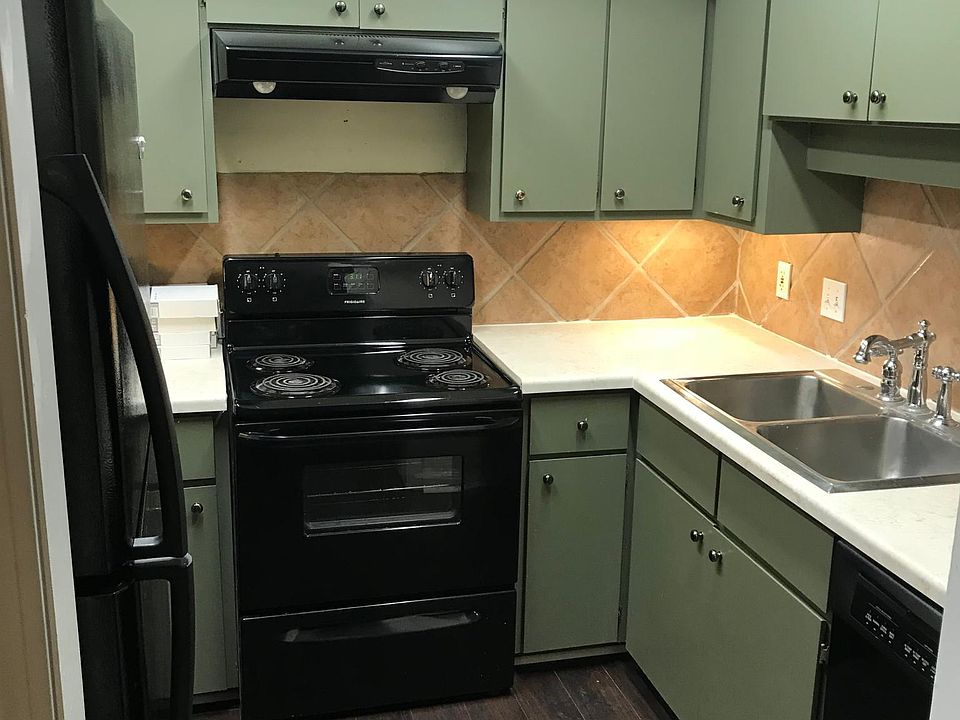 2nd image of 4712 South Dr