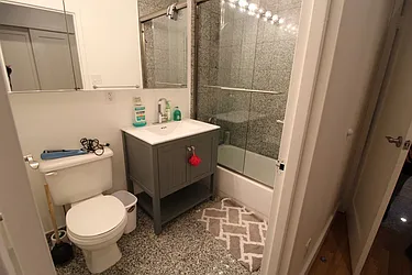 Rented by Mossanen Group