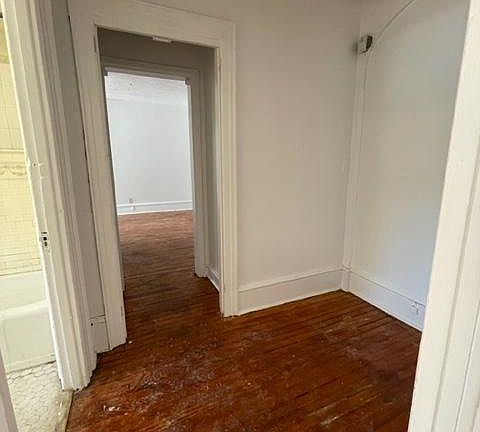 2nd image of 6500 Lincoln Dr #4W