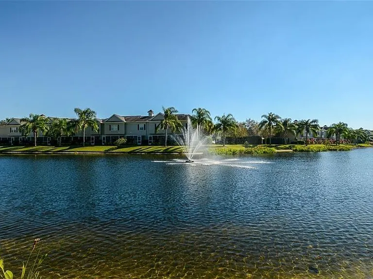 7685 Plantation Cir #B — Photo 24