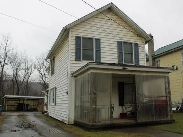 849 W Spring St, Titusville, PA 16354