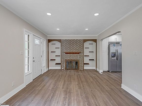 4th image of 3504 W 123rd St