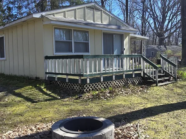 11610 Heron Dr, Lakeview, MI 48850