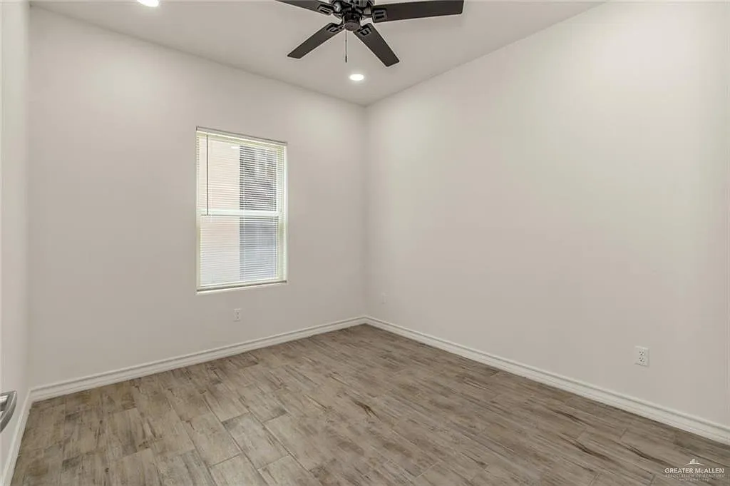 2 bed, 2.0 bath, 1000 sqft, $995 — Photo 4