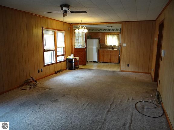 4th image of 257 N Burgess St