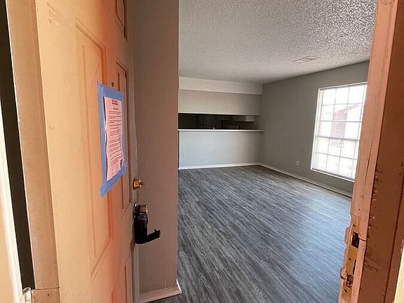 2nd image of 3007 W Louisiana Ave #12