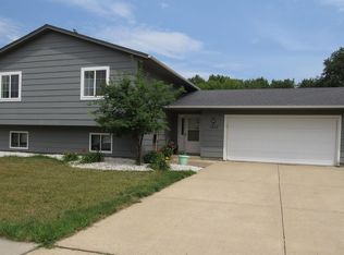 1516 E Keystone Dr, Brandon, SD 57005