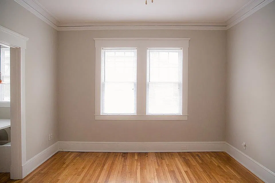 1144 Blue Ridge Ave NE — Photo 2