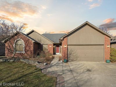 47095 Stony Brook Dr, Macomb, MI, 48044