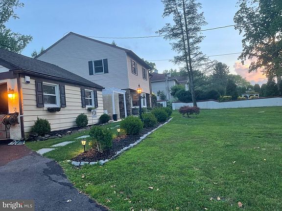 3rd image of 1305 Twining Rd