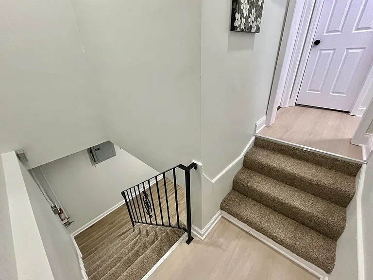 480 W 23rd Ave — Photo 14