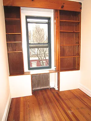 Rented by City Connections Realty | media 32