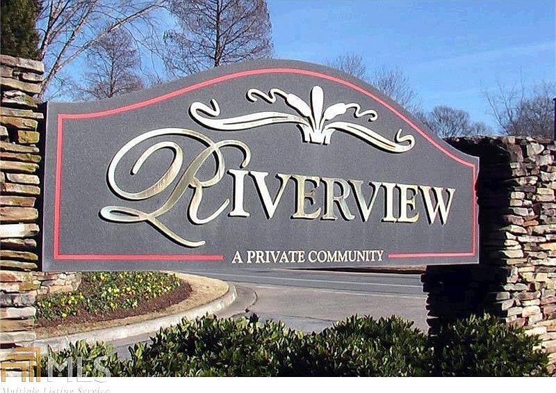 1st image of 605 Riverview Dr SE
