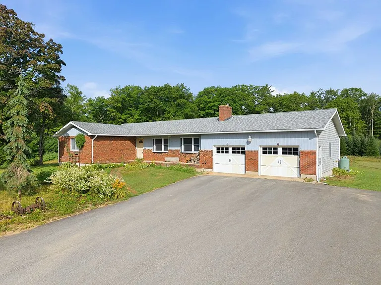 44 Suncook Valley Rd — Photo 2
