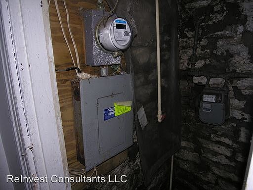5th image of 3630 Newton Ave