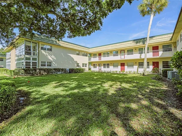 3 Vista Gardens Trail #203, Vero Beach, FL 32962