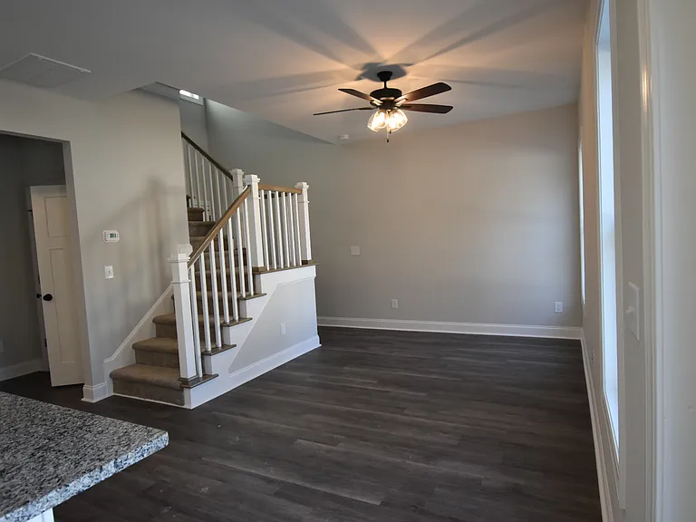 168 W Allen St — Photo 2