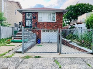 931 E Henry St, Linden, NJ 07036
