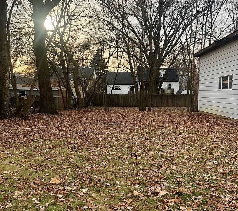1st image of 350 S Lake St