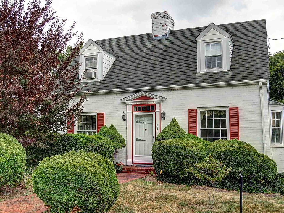 1st image of 227 E Grattan St
