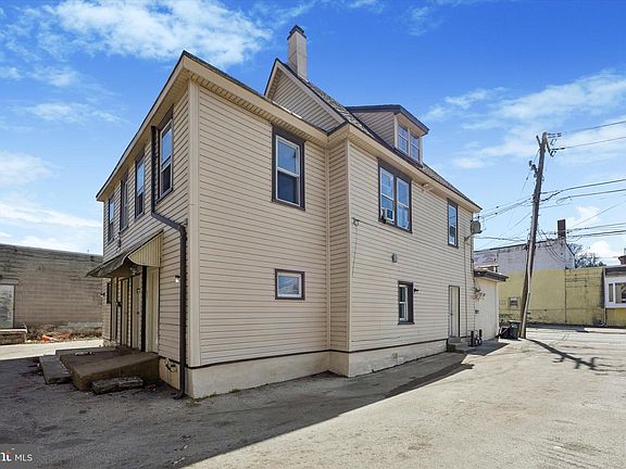 4th image of 909 Springfield Rd #B