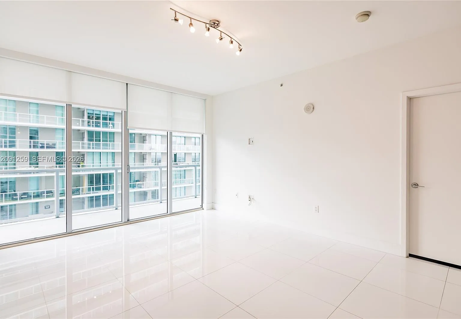 The Axis On Brickell Ii C — Photo 1