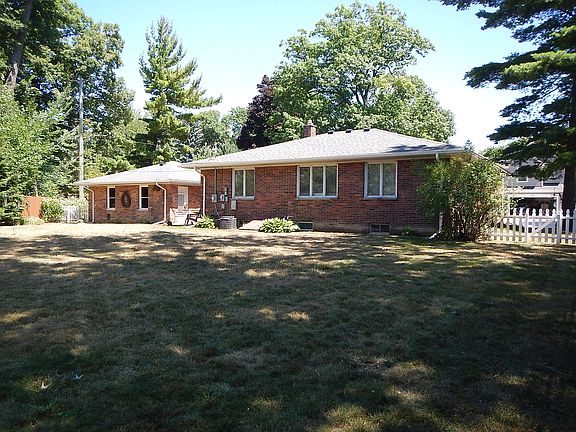 2nd image of 1420 Oakwood Ave