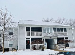 12288 Saint Andrews Way, Fenton, MI 48430