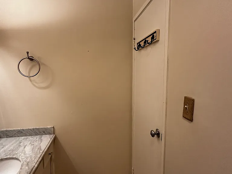 932 Peninsula Ave — Photo 9