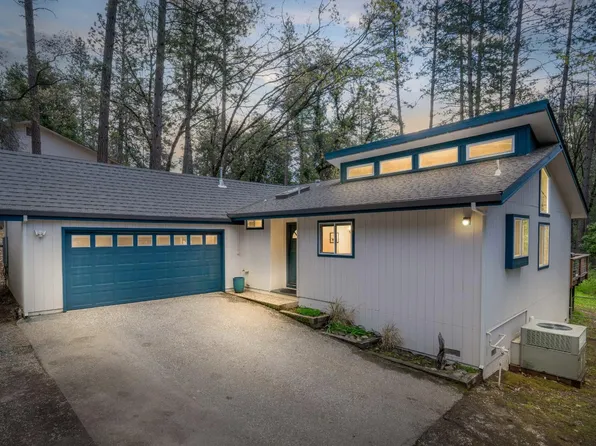 15853 Carrie Dr, Grass Valley, CA 95949