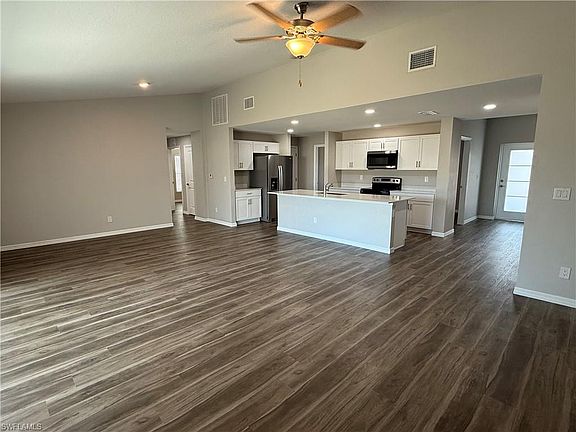4th image of 1723 NW 19th St