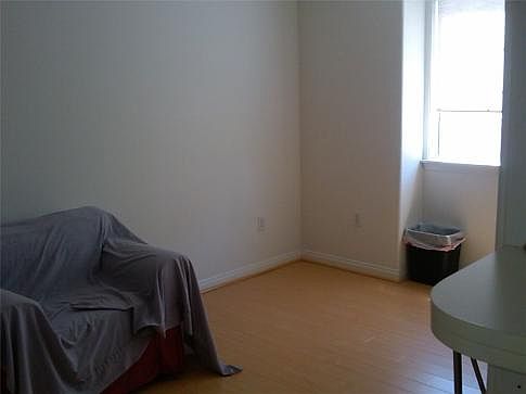 5th image of 513 N Atlantic Blvd #B