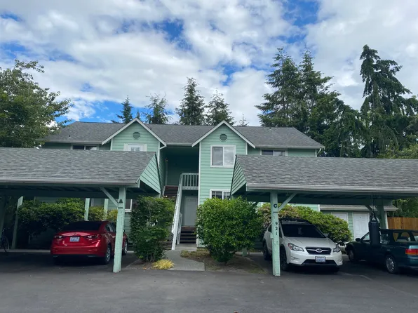921 4th St, La Conner, WA 98257