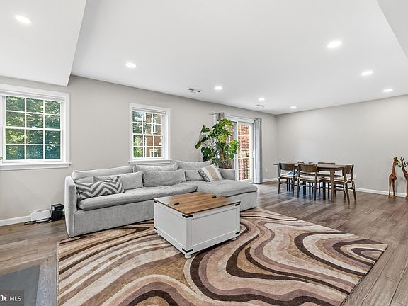 2nd image of 4880 Chevy Chase Dr #133