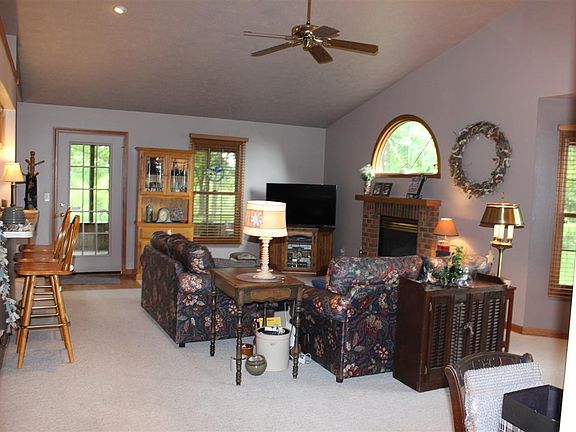 5th image of 22906 Foxfire Dr