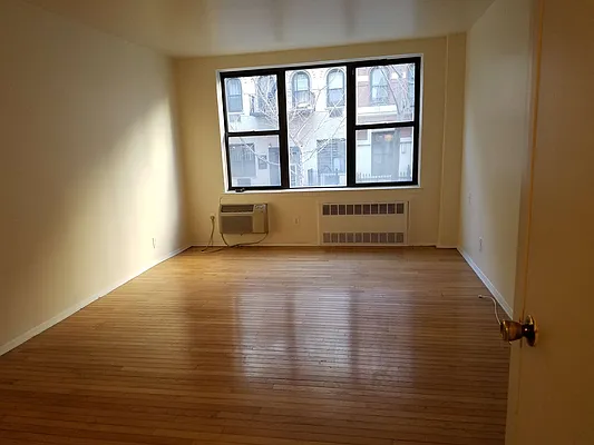 Rented by Compass | media 7