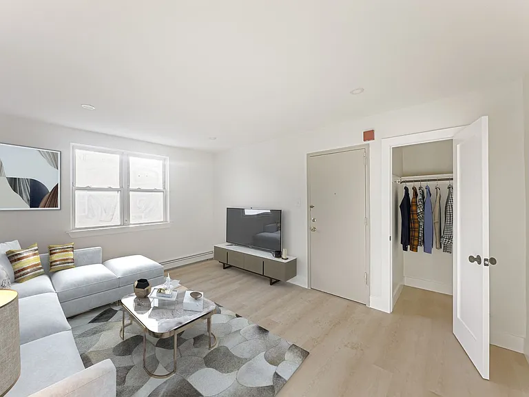 Fairfield Apartments — Photo 18