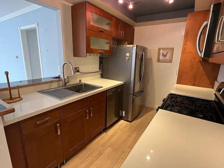 514 Marigold Ave #1/2 — Photo 1