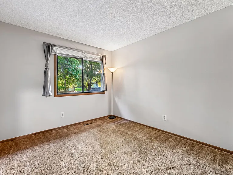 13316 Zenith Ln — Photo 16