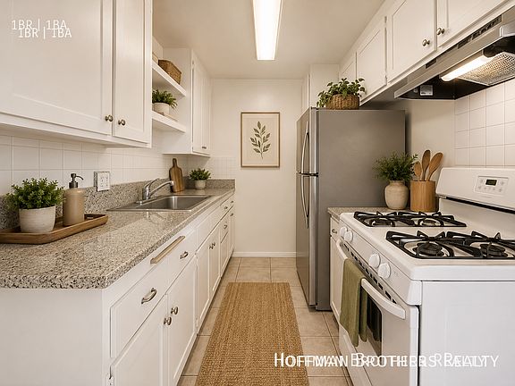 2nd image of 838 N Normandie Ave APT 8