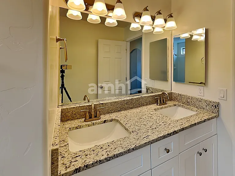 447 E Placita Lezna — Photo 17