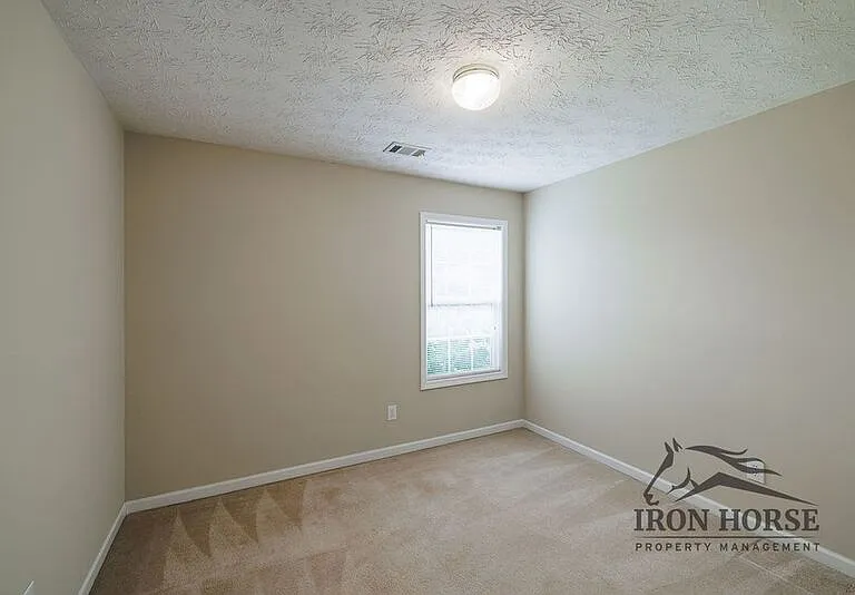 352 Shenandoah Cir — Photo 24