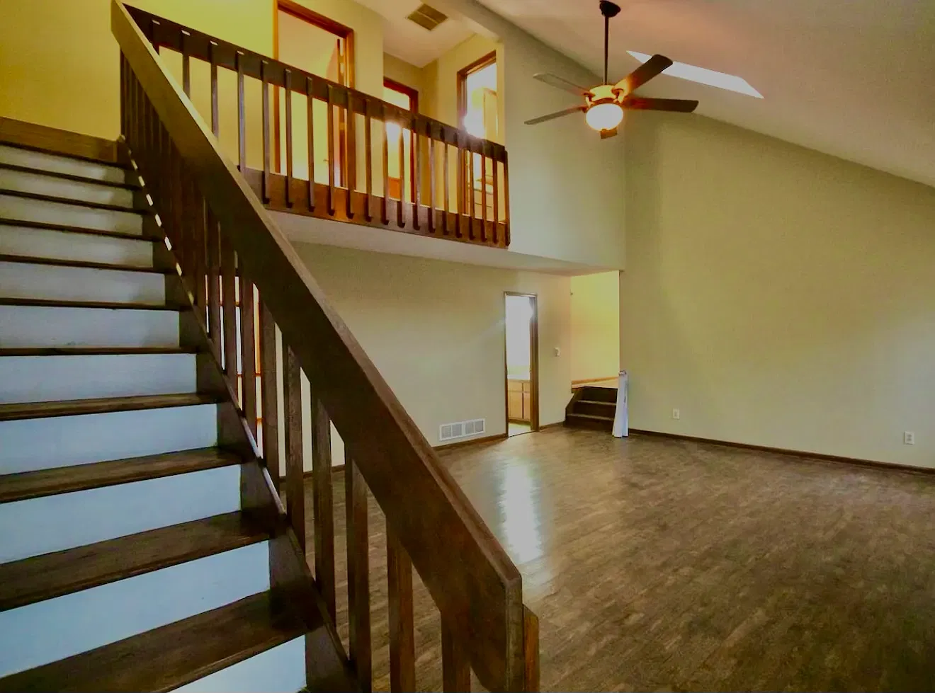 3 bed, 2.5 bath, 3200 sqft, $2,150 — Photo 1