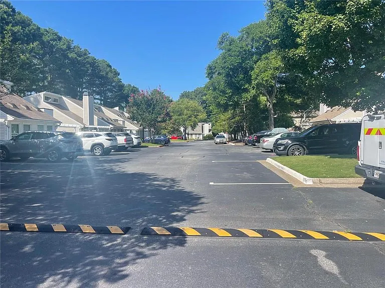 1622 Homestead Trl — Photo 9