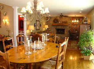 547 Dixon Ln, Eddyville, KY 42038