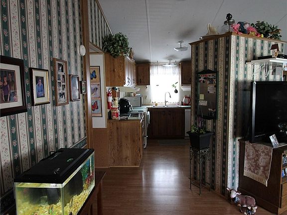4th image of 1313 Harrison Ave Trailer 204