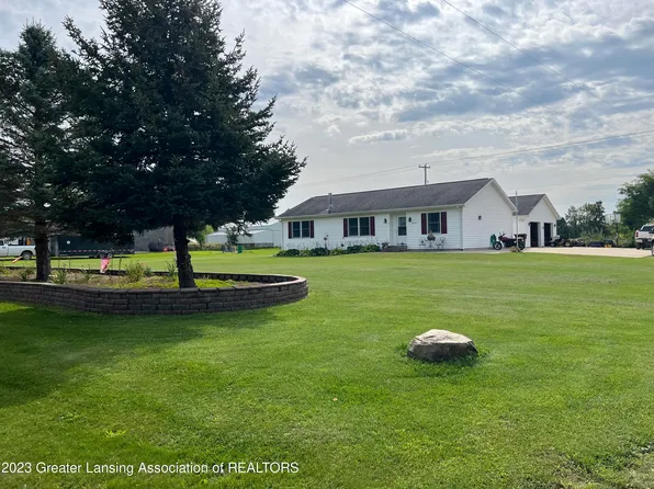 6862 Mills Hwy, Eaton Rapids, MI 48827
