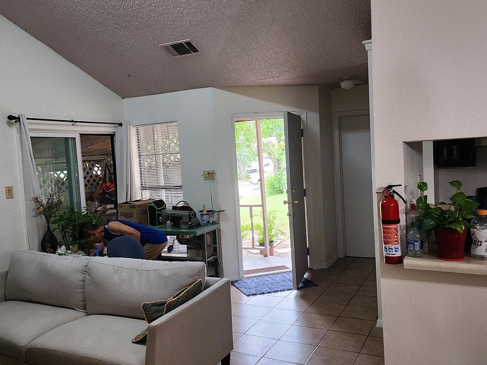 2nd image of 9709 Eastwend Dr Unit A