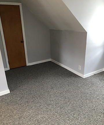5th image of 908 Linden Ave