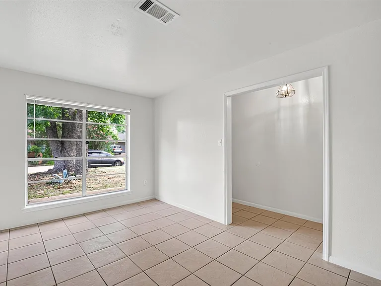 5010 Shilo Dr — Photo 3